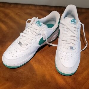 Nike Air Force 1 White and Green Sneakers